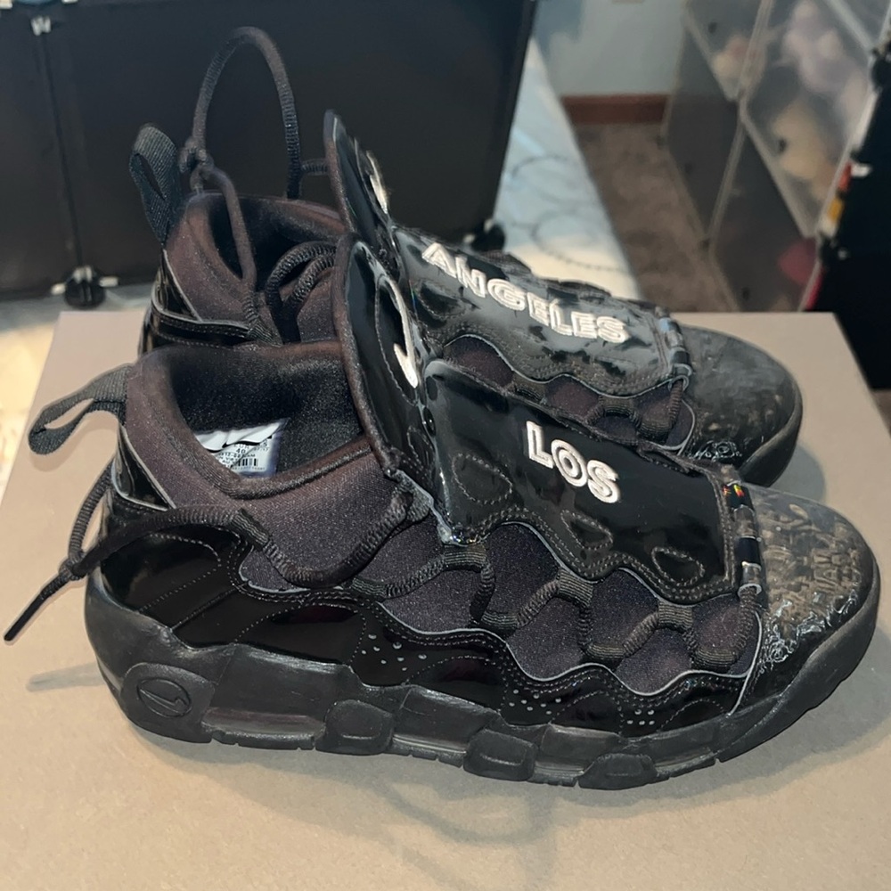 Black nike size 8.5 women